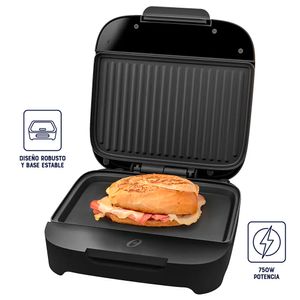 Sandwichera Oster Platos Hondos CKSTSM400 Negro