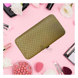Set de Manicure Portatil Contiene 19 Piezas en Dorado