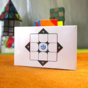 Cubo Rubik 3X3 Magnético GAN 356M Sin pegatinas