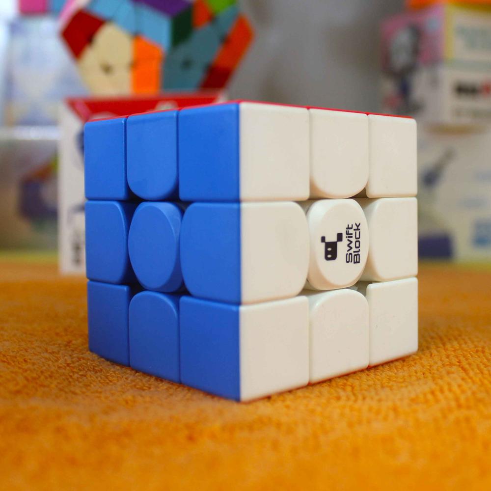 Cubo Rubik 3x3 Magnético GAN Swift Block 355 S Sin pegatinas - Real Plaza