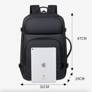 Mochila Impermeable Doble Compartimiento Expandible Regulable Usb