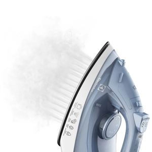 Plancha a Vapor y Seco Electrolux Efficient ESI10