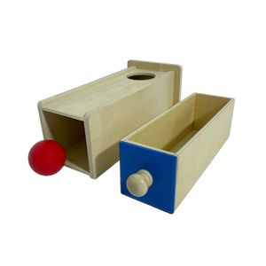 caja de permanencia con cajón y esfera Chanitos Cunita montessori