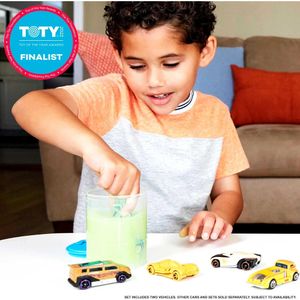 Hot Wheels Set de 2 autos 1:64 revelación de color en agua fría o tibia