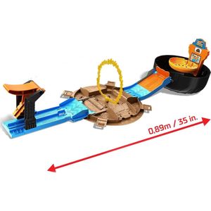 Hot Wheels Caja de neumático convertible en pista 3 camiones y 4 autos