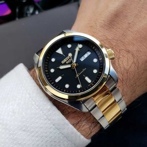 Reloj Seiko 5 Sports SRPE60 Automático Acero Inoxidable Plateado Dorado
