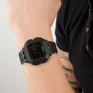 Reloj Puma Remix P5053 Digital Luz de Fondo Correa de Acero Inoxidable Negro