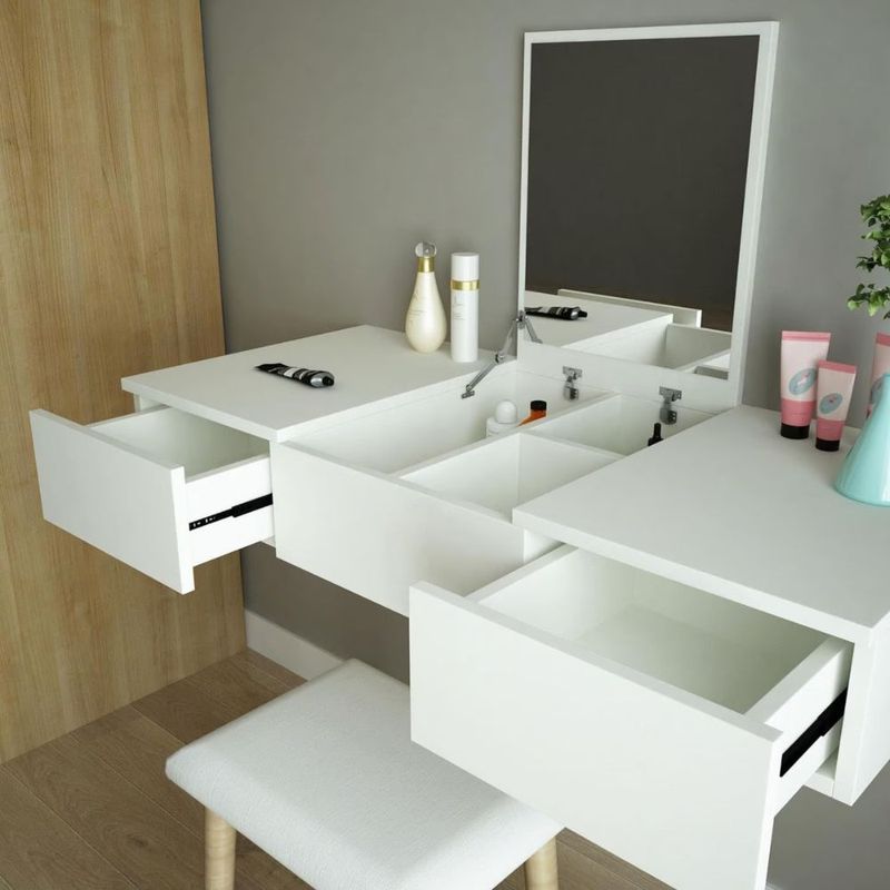 imageUrl_4