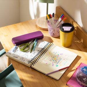 Tijera con tapa protectora 6,6x07x17,1 cm