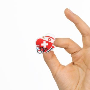 Pin Decorativo para Estetoscopio KAMED Modelo Corazón