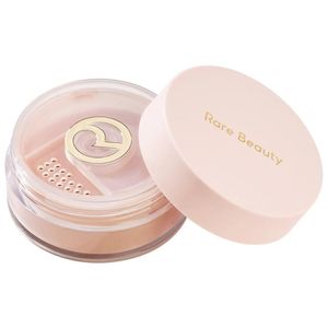 Polvo fijador Color Medium - Rare Beauty Maquillaje
