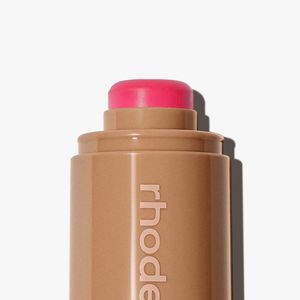 Rubor en Crema Color:  juice box -  hot pink Rhode Hailey Bieber - Maquillaje