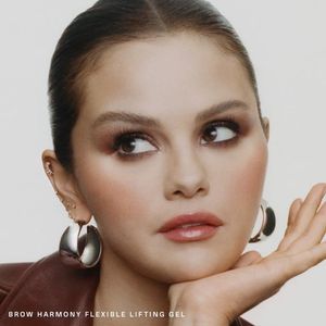 Gel de cejas Flexible Lifting and Laminating - Rare Beauty Maquillaje