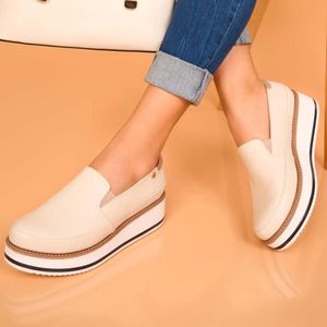 Zapato Slip On Casual TATI-2432 VainiViso Viale Cuero