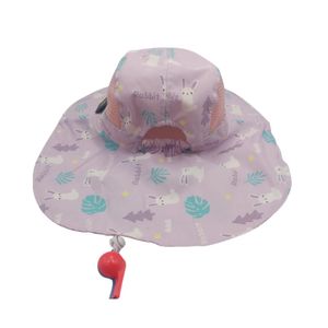 Sombrero con silbato azul con rojo y diseño de conejitos