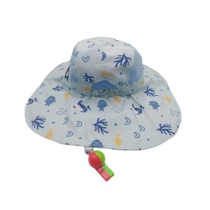 Sombrero con silbato anaranjado con verde y diseño de pescaditos