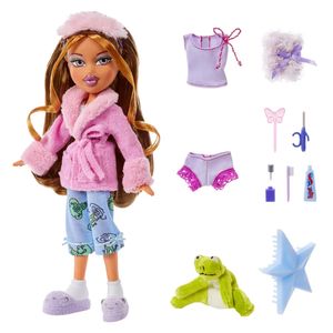 Muñeca Bratz Slumber Party Yasmin con Accesorios