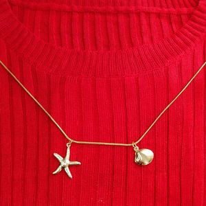Collar Marino con Dijes de Estrella de Mar y Caracola – Acero Inoxidable Enchapado en de Oro de 18K