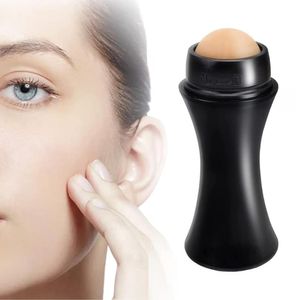 Roller Anti Brillo Facial Volcánica para el Rostro - Color Aleatorio