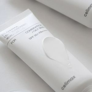 CELIMAX OIL CONTROL LIGHT SUNSCREEN SPF50+ PA++++ 40ML