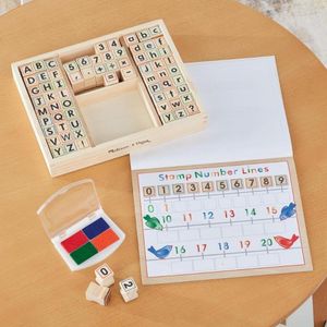 Juego de sellos de madera con letras y números Melissa & Doug