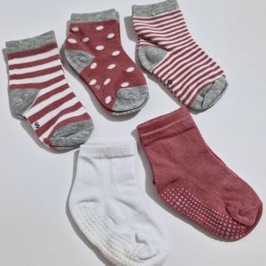 Pack de medias de algodón y antideslizantes para bebes de 1 a 2a Aititi´s Kids