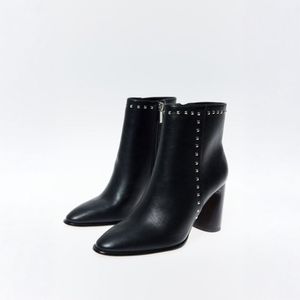 Botines Sfera Mujer Tacón Tachitas Negro