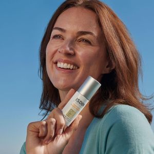 Fotoprotector Ultra Isdin Magic Repair Fusion Watter Color 50Ml