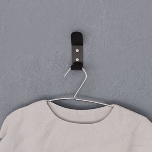 Percha de Pared Simple Negro Ducasse