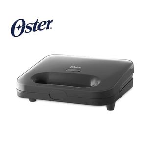 COMBO OSTER Licuadora BLSTKAGBPB + Sandwichera CKSTSM2885