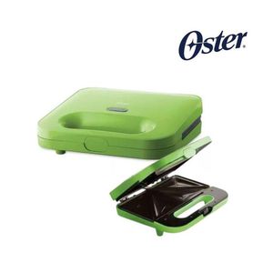 COMBO OSTER Licuadora BLSTKAGBPB + Sandwichera CKSTSM2885K