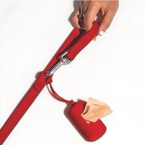 Correa y Dispensador De Poop Bags Para Perros Rojo - Talla M