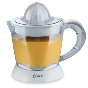 Exprimidor de cítricos Oster FPSTJU407W con rotación bidireccional