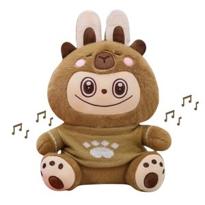 LABUBU DE PELUCHE CON TRAJE DE CAPIBARA MUSICAL Y CON LUCES