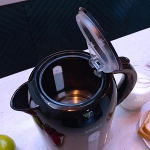 Hervidor Eléctrico Taurus 1.7 lts  Mod. Aroa II