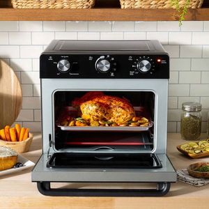 Horno Oster TSSTTVMAF1NS con freidora de aire