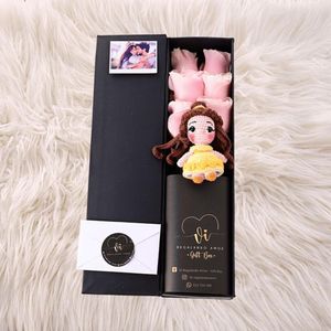 Box Luxury Rosas Pink Mundial + Bella -Arrelgo floral - Princesas