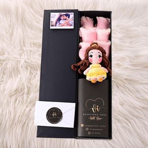 Box Luxury Rosas Pink Mundial + Bella -Arrelgo floral - Princesas