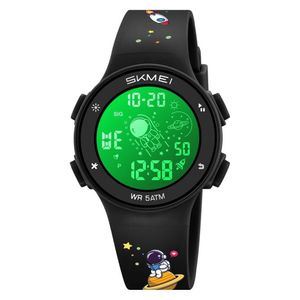 Reloj Skmei 2267 Astronauta con luces