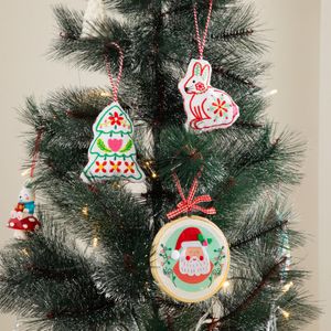 Adorno para árbol Textil Bordado Navideño