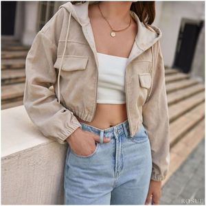 Casaca corduroy de mujer estilo crop