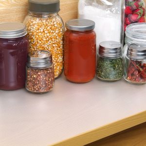 CUB. PREMIUN SHELF LINER NO-ADH.RIBBED CLEAR 30.4CMx1.8MT